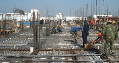 工地施工现场需要您有这样一双安全鞋