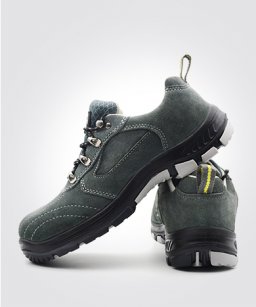 建筑工地危险重重，请为建筑工人配置适当的安全防护鞋