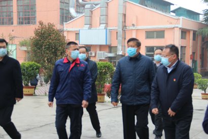 热烈欢迎鹤壁市人大副主任部圳东等领导莅临飞鹤公司调研工作！