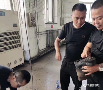 <b>走访丨客户穿了都说好！飞鹤牌X002模制防砸工矿靴！</b>